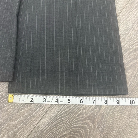 Theory Max C Tailor Wide Leg Flare Grey Pinstripe Pants Trousers Size 6 EUC - Picture 12 of 12